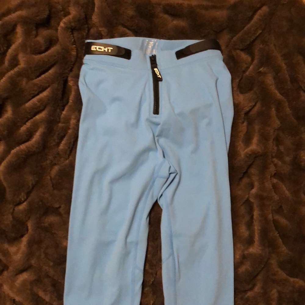 ECHT baby blue leggings scrunched at the rear. ☺️ Size XS